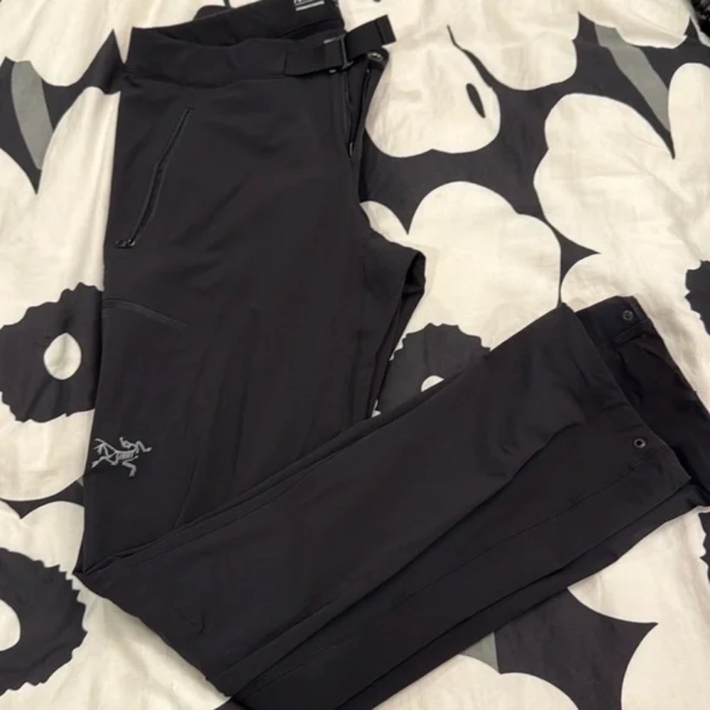Arc'teryx Women's Gamma Pants (Black, Size 6)